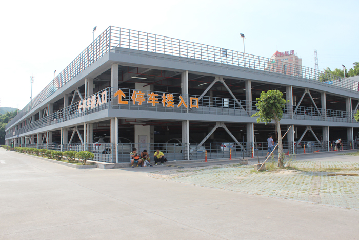 福建廈門(mén)SM城市廣場(chǎng)停車(chē)樓車(chē)位引導系統